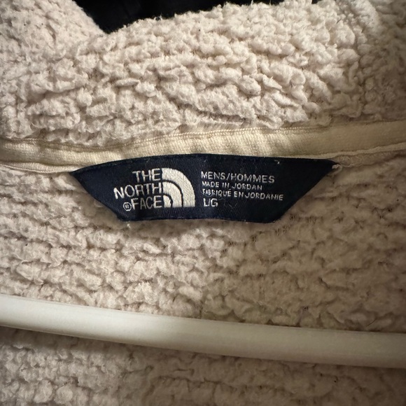 The North Face Cream and Black Men's Sweater - Picture 3 of 3